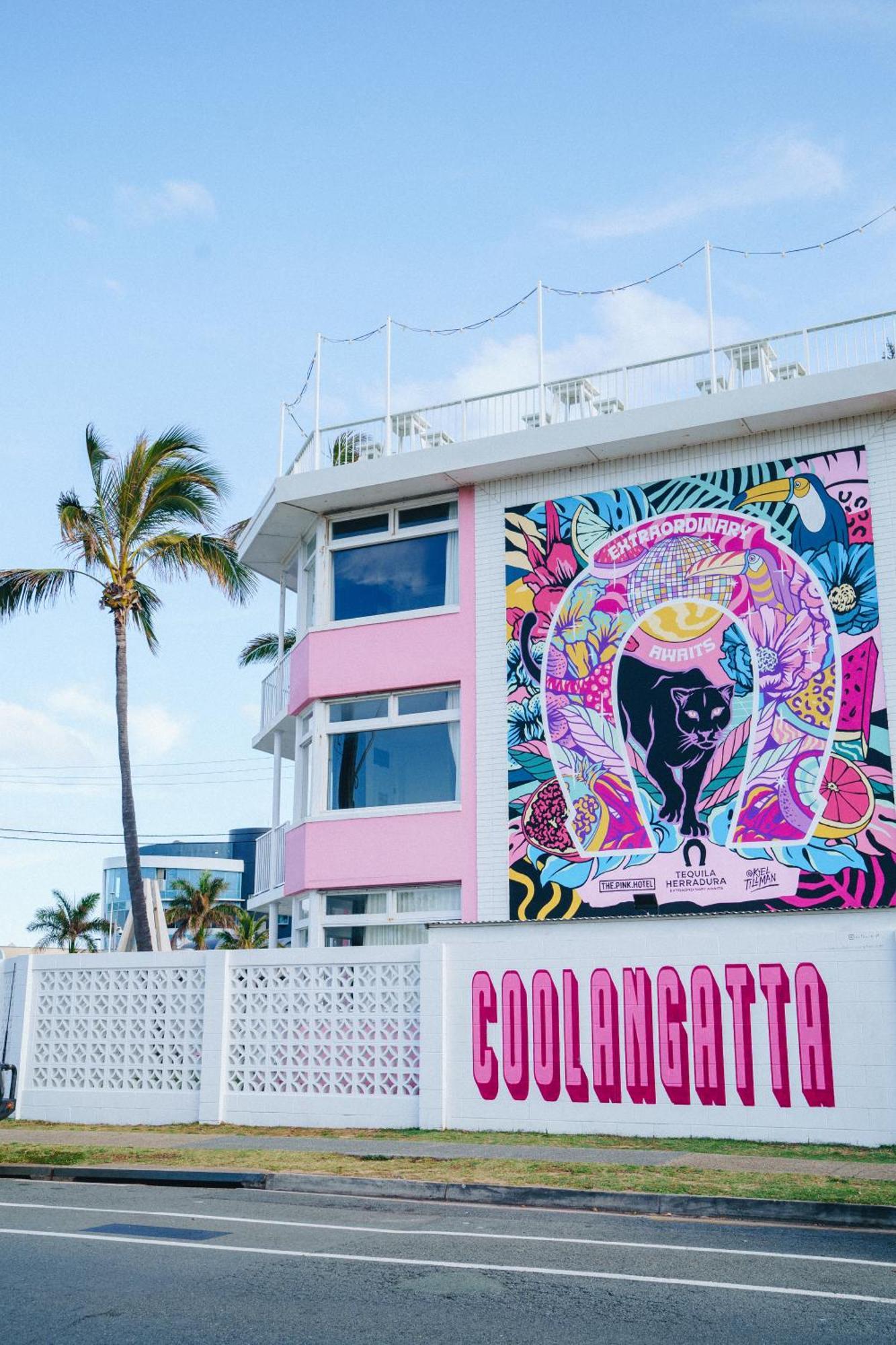 The Pink Hotel Coolangatta Gold Coast Ngoại thất bức ảnh