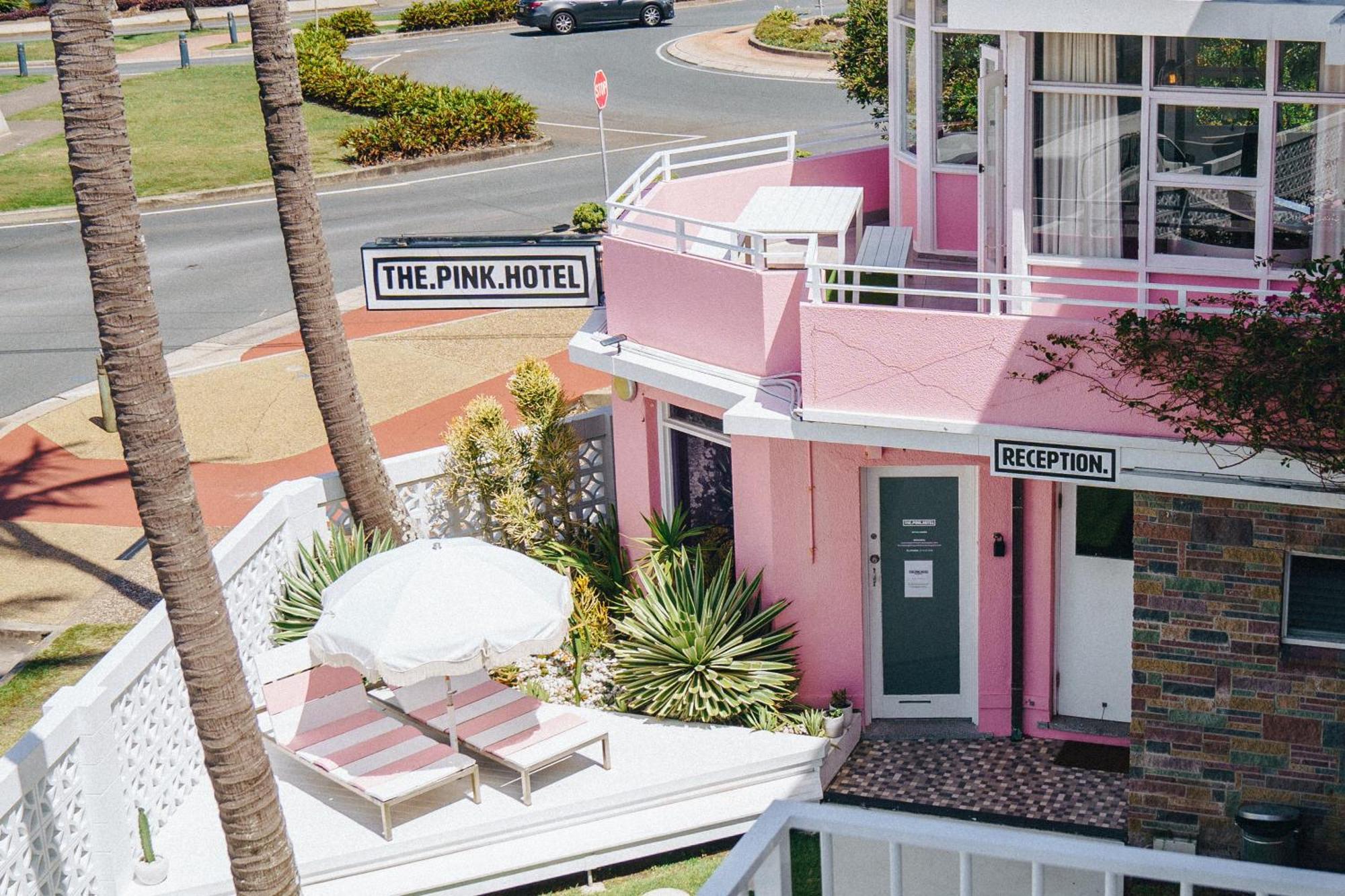 The Pink Hotel Coolangatta Gold Coast Ngoại thất bức ảnh