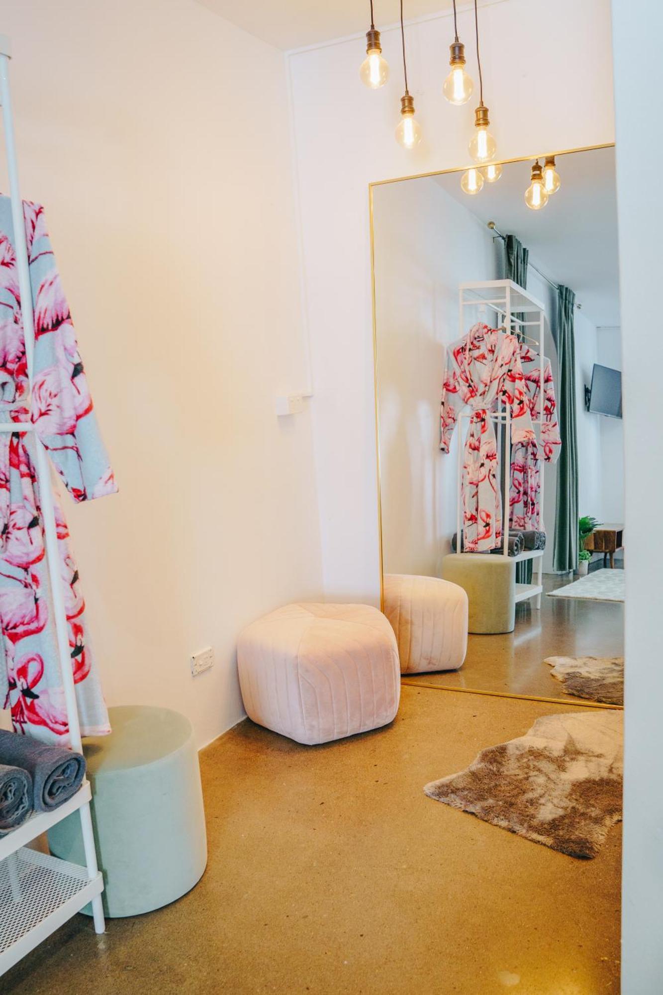 The Pink Hotel Coolangatta Gold Coast Ngoại thất bức ảnh