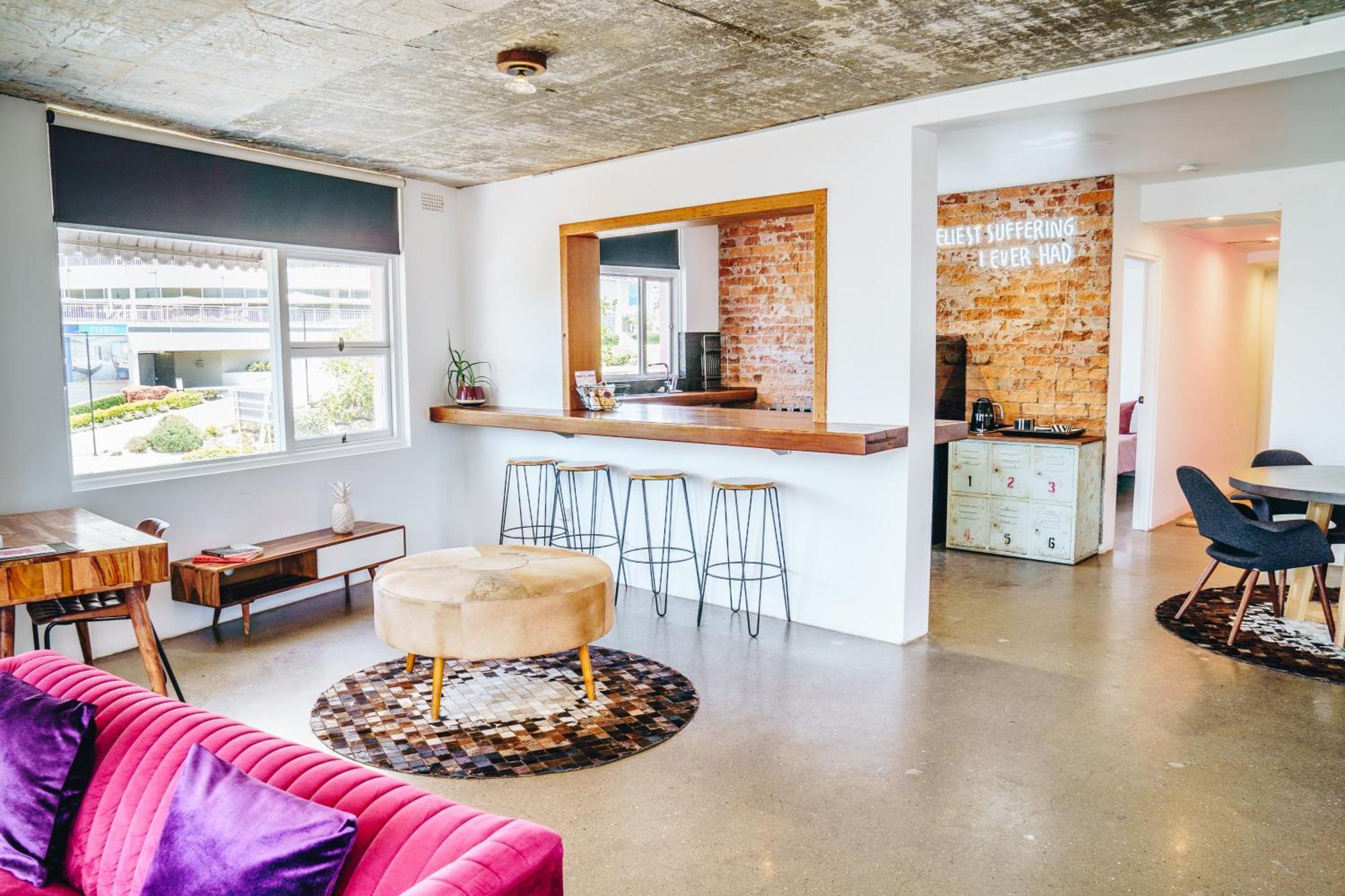The Pink Hotel Coolangatta Gold Coast Ngoại thất bức ảnh
