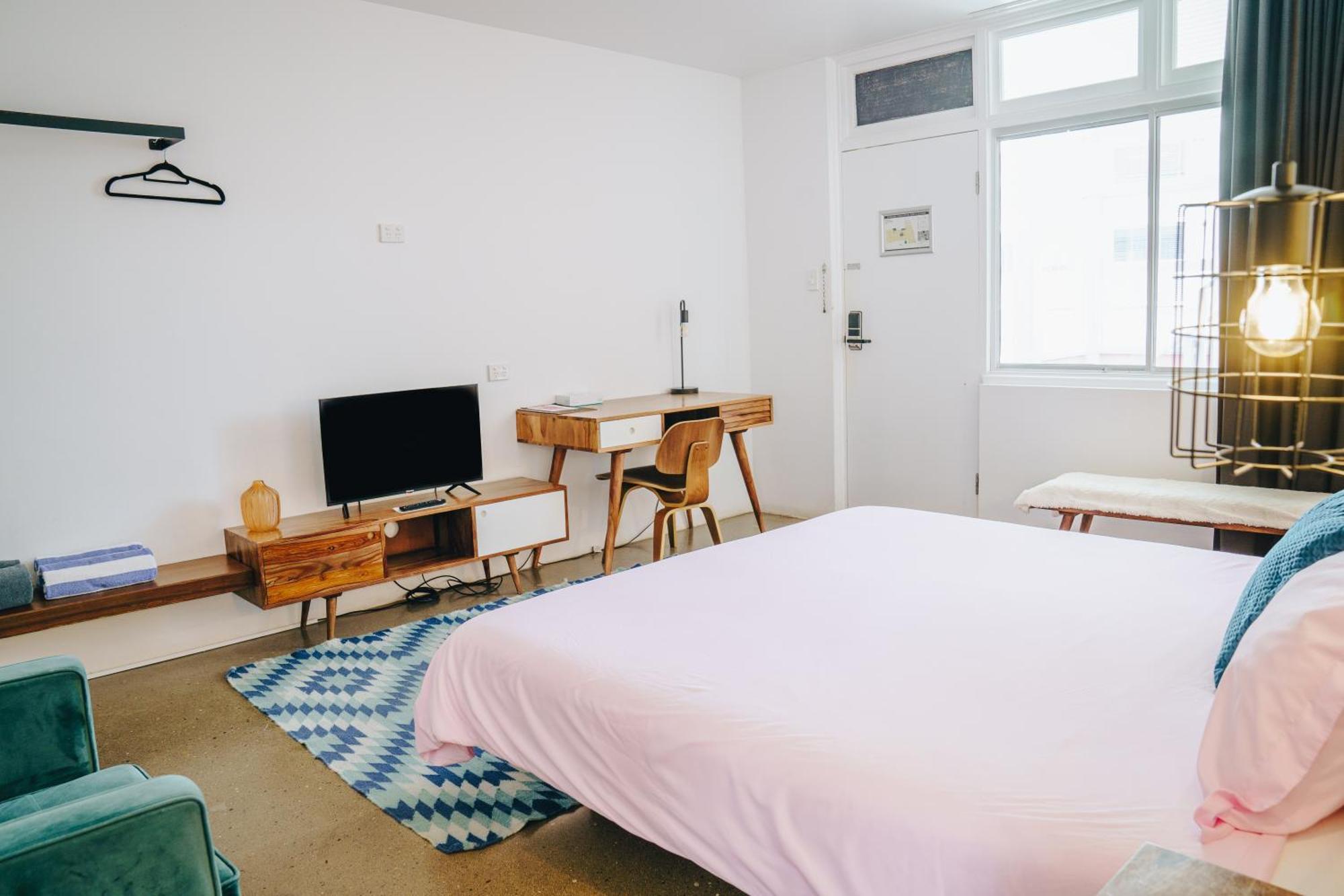 The Pink Hotel Coolangatta Gold Coast Ngoại thất bức ảnh