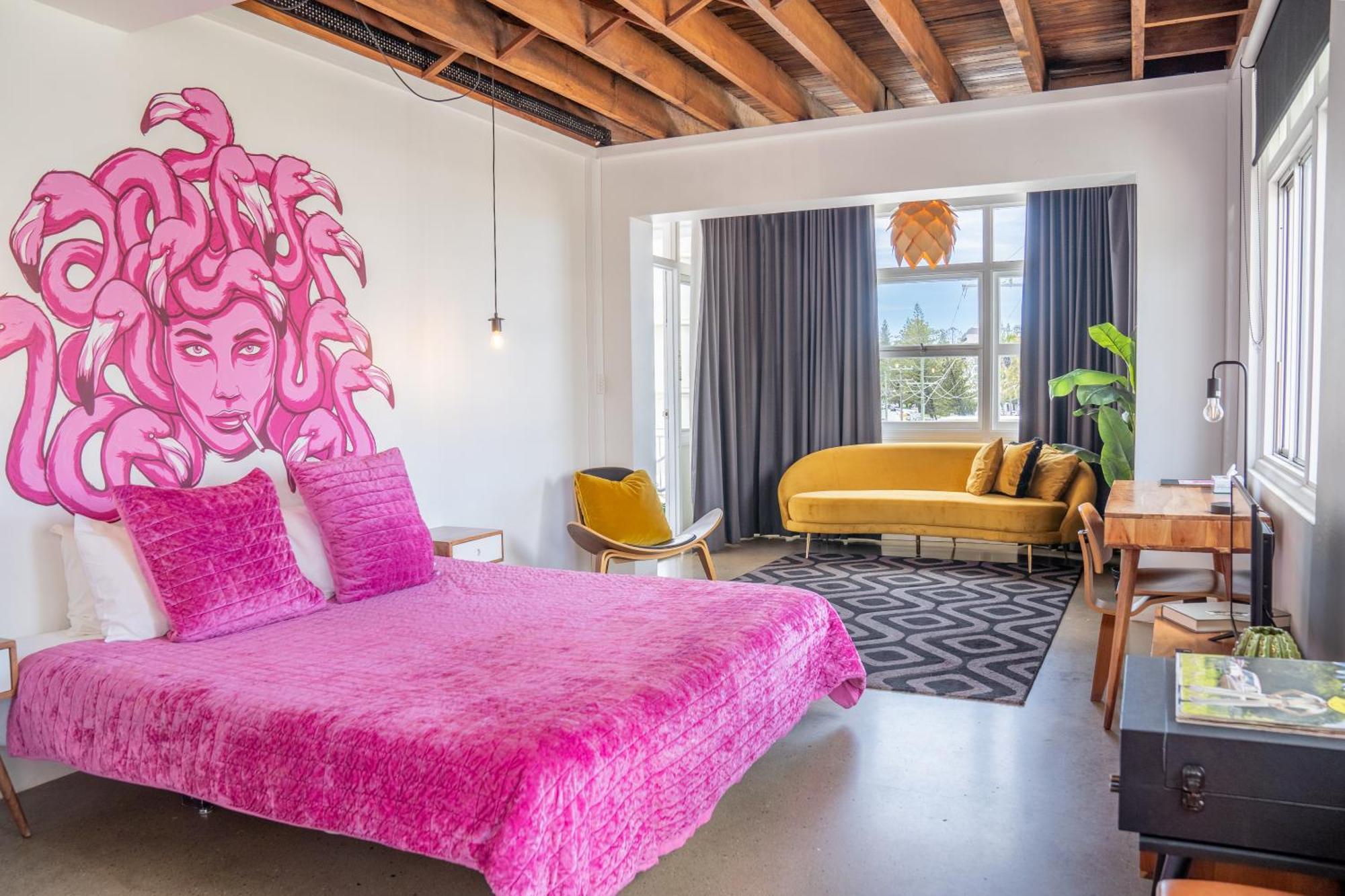 The Pink Hotel Coolangatta Gold Coast Ngoại thất bức ảnh
