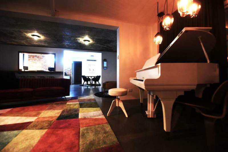 The Pink Hotel Coolangatta Gold Coast Ngoại thất bức ảnh